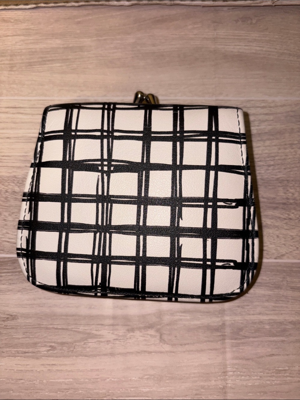 Brighton White & Black Plaid Coin Purse with Red Heart - Picture 3 of 11